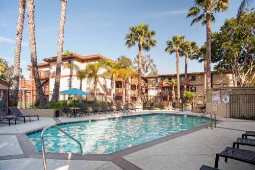 Фото 
North Broadway Apartments 1
