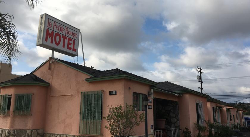 Фото 
The James Chicago
