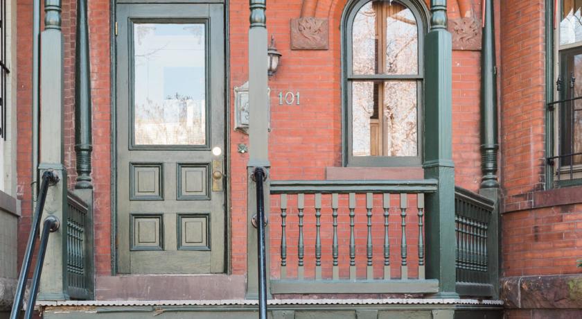 Фото 
New, Modern 1BR near T in Brookline
