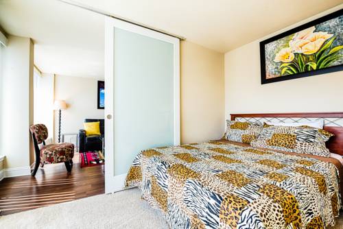 Фото 
West Broadway Quarters by Short Term Rentals Boston
