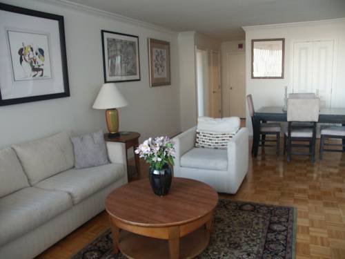 Фото 
Birch Patio Motel
