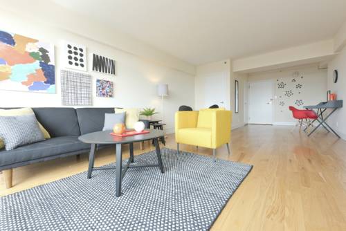 Фото 
Breakaway Inn Guest House
