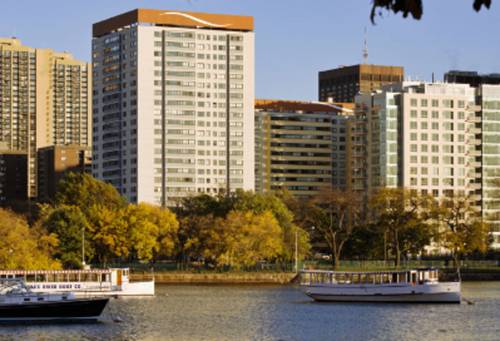 Фото 
Tropical Oasis Condos
