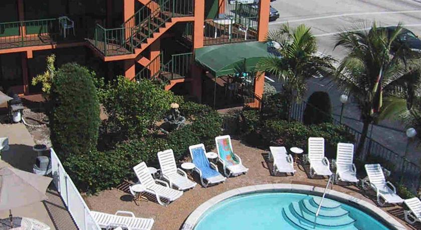 Фото 
Quite, clean and comfortable room
