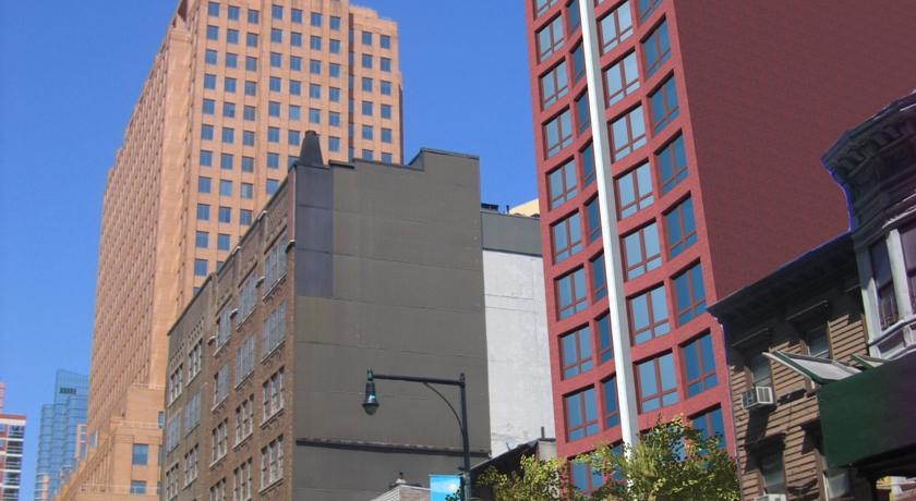 Фото 
Howard Johnson Inn Queens Village
