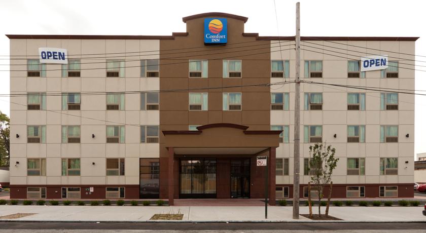 Фото 
Flushing Hotel
