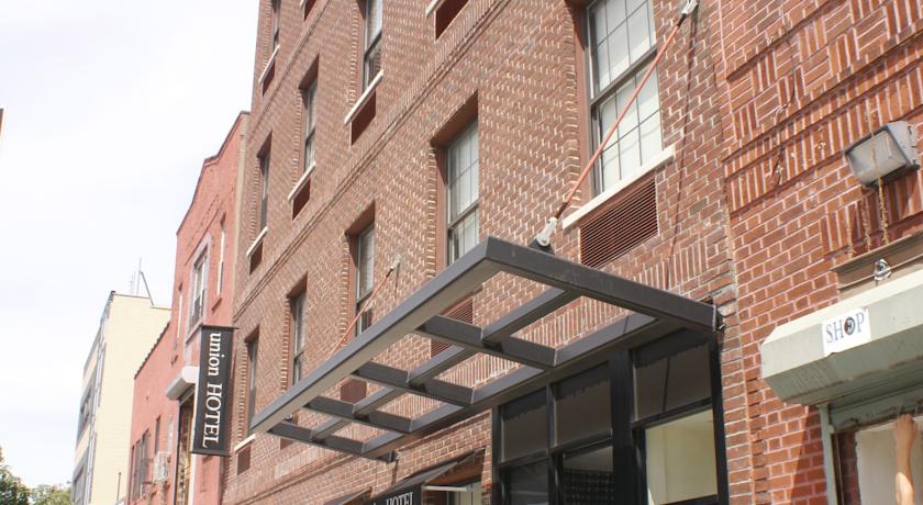 Фото 
Moblat Apartments - 32nd Street
