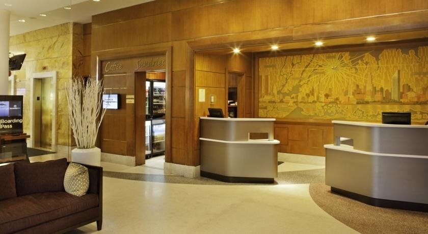 Фото 
Apartments by Design Suites Hollywood Beach
