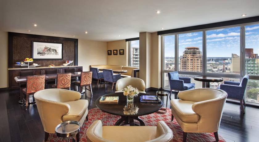 Фото 
The Flamingo
