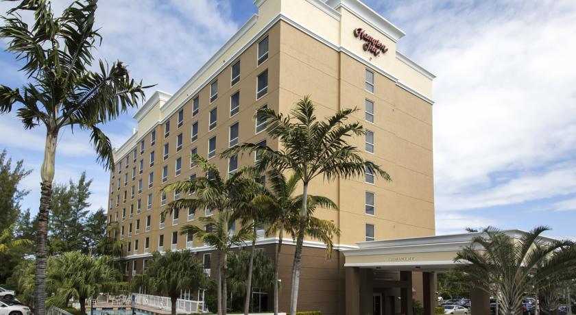 Фото 
Luxury Two Bedroom on Rittenhouse Square - Park Views
