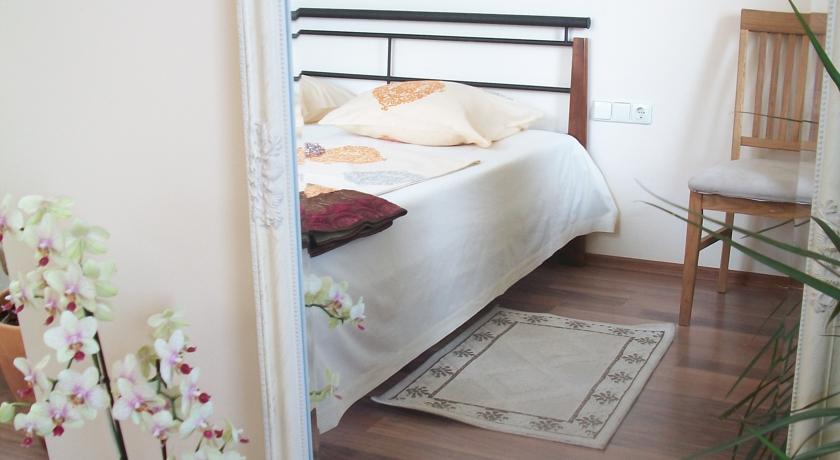 
Deims Hotel

