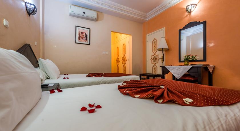 Фото 
Hotel Les Palmiers
