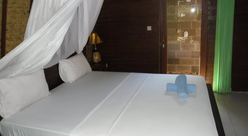 Фото 
Savoy Inn Hotel
