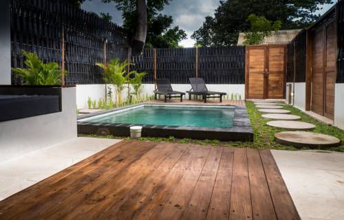 Фото 
Zahrat Al Khareef Apartment
