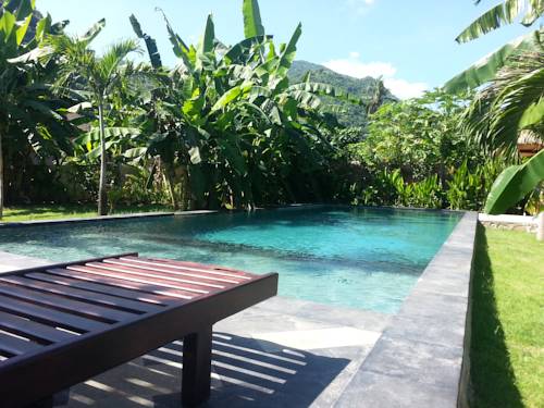 Фото 
Resort Sur Beach Holiday
