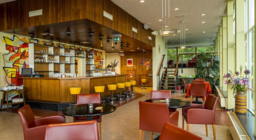 Фото 
The Heron Portico
