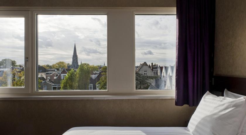 Фото 
Mimosa Court Apartments
