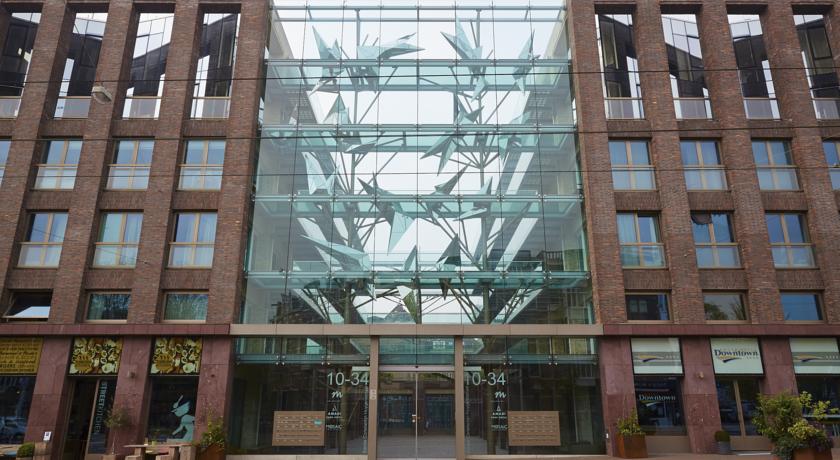 Фото 
The Landmark Suites
