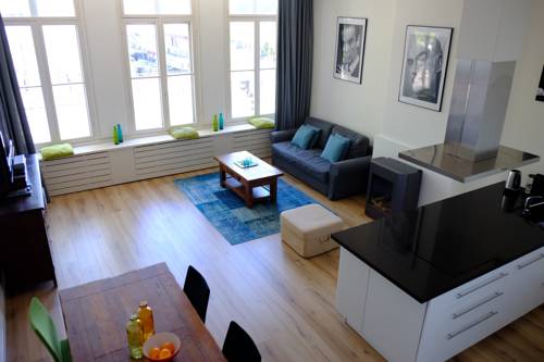 Фото 
Konar House
