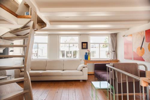 Фото 
Mangro Hotel
