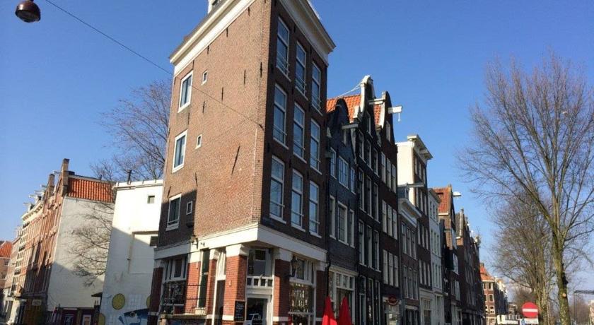 Фото 
Lily Palm Resort
