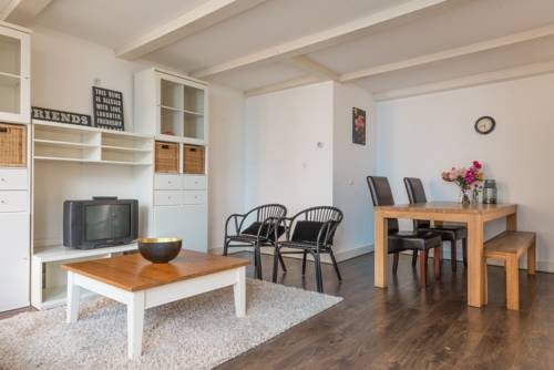 Фото 
Travellers Beach Hotel
