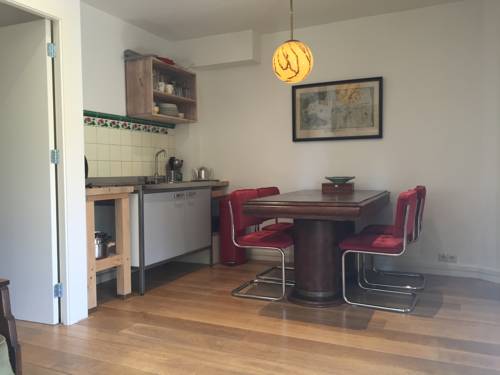 Фото 
The Folks Inn
