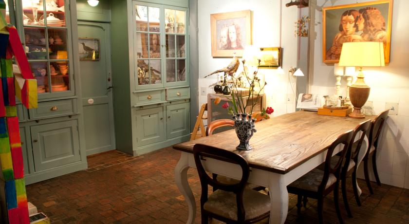 Фото 
Tudor Water Sports Hotel
