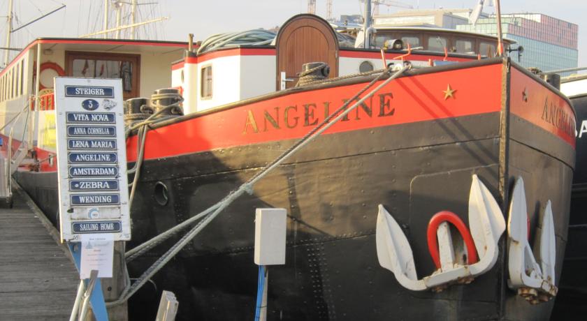 Фото 
Pinecone Hotel
