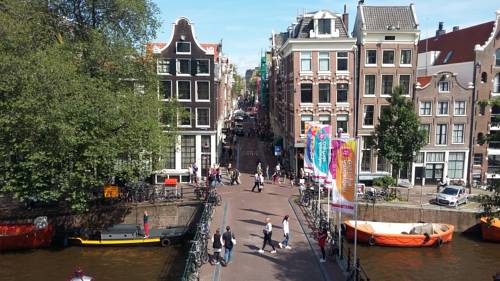 Фото 
Chester Hotel
