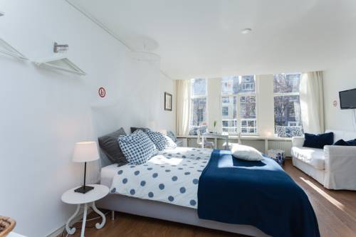 Фото 
Jambo Travellers Hotel
