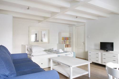 Фото 
Topville Hotel
