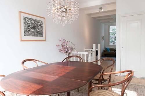 Фото 
Yellow Green Hotel
