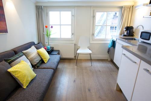 Фото 
Red Ruby Hotel
