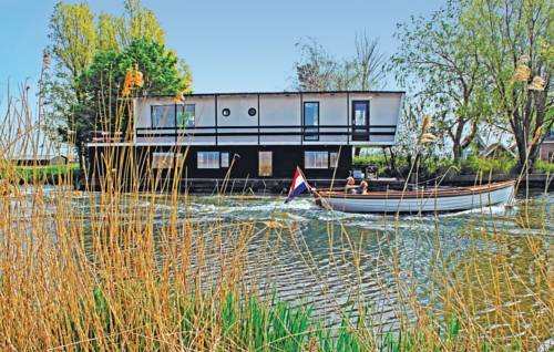 Фото 
Hotel Riverview Westlands
