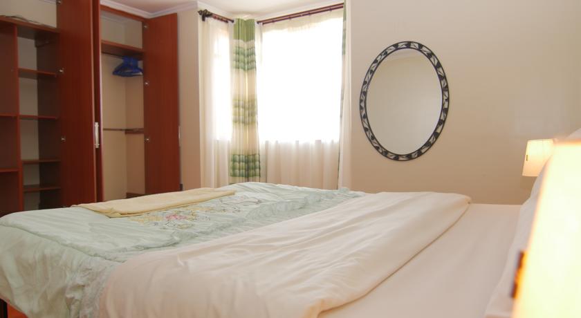 Фото 
Eyjasol Apartments
