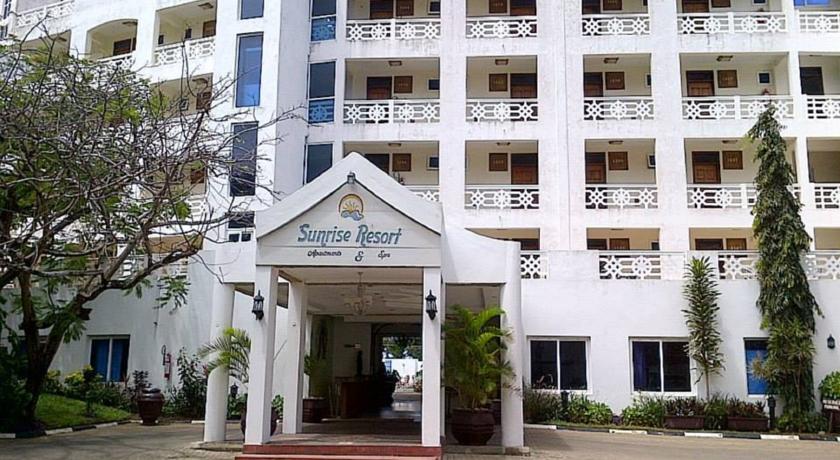 Фото 
River Apartments
