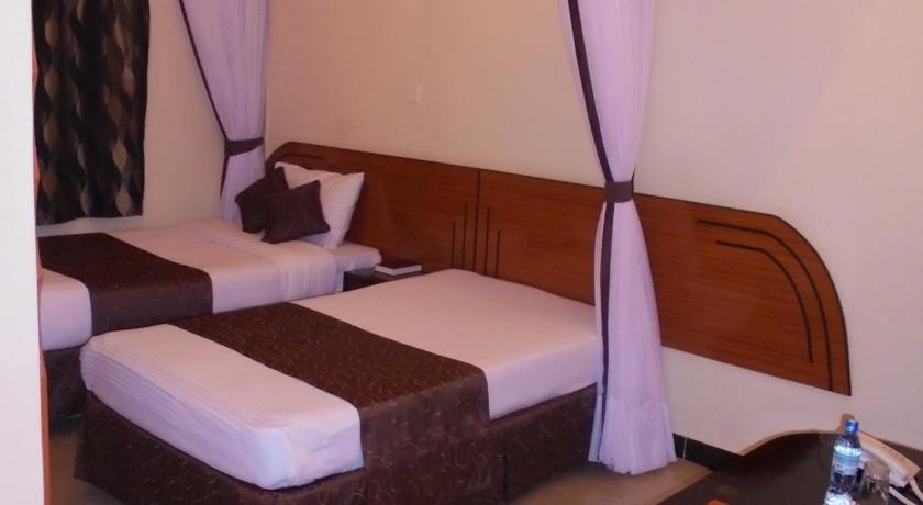 Фото 
The House by the Glacier
