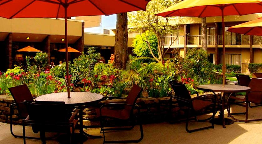 Фото 
Fort Young Hotel
