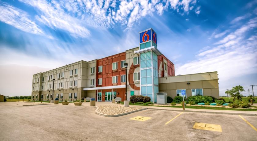 Фото 
Evergreen Hotel
