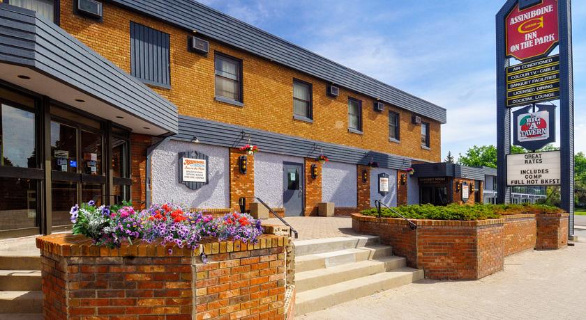 Фото 
Calibishie Lodges Hotel
