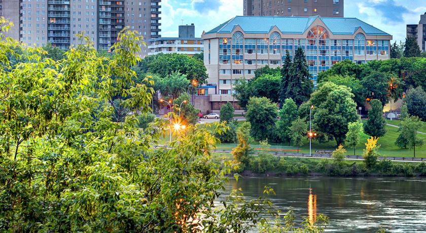 Фото 
Mora Mora Village Hotel
