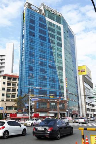 
Yellow star Pension
