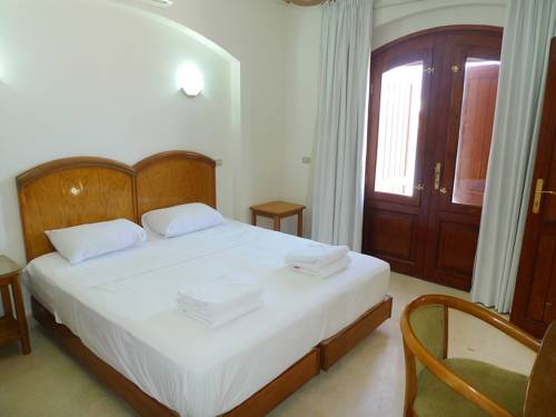 Фото 
Three-Bedroom Apartment at Alia Beach Hotel
