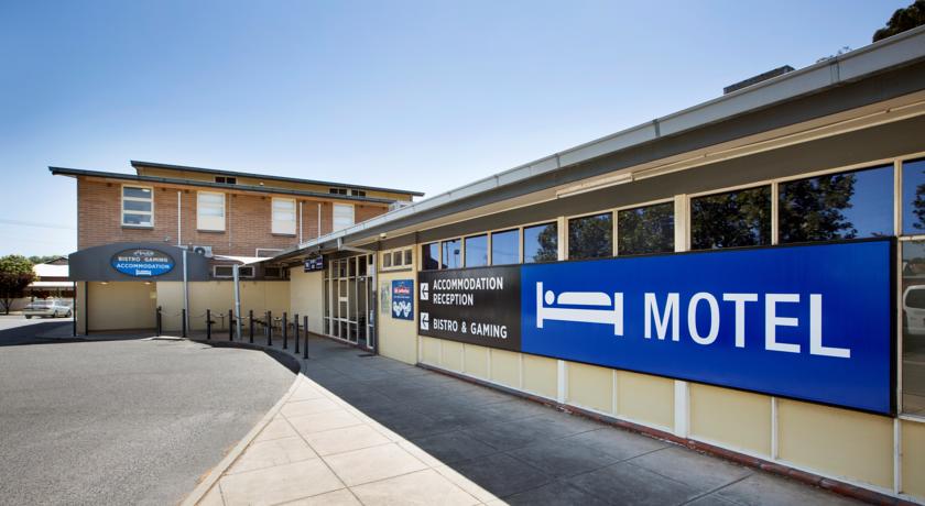 
Skenes Creek Lodge Motel and Restaurant

