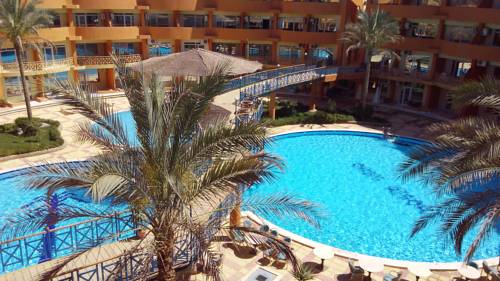 Фото 
Tiba Plaza
