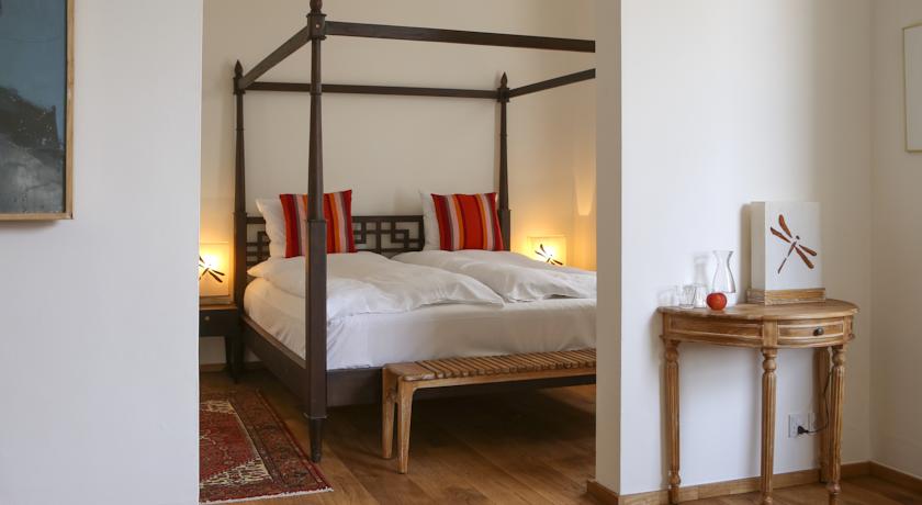 Фото 
Halcyon Palm
