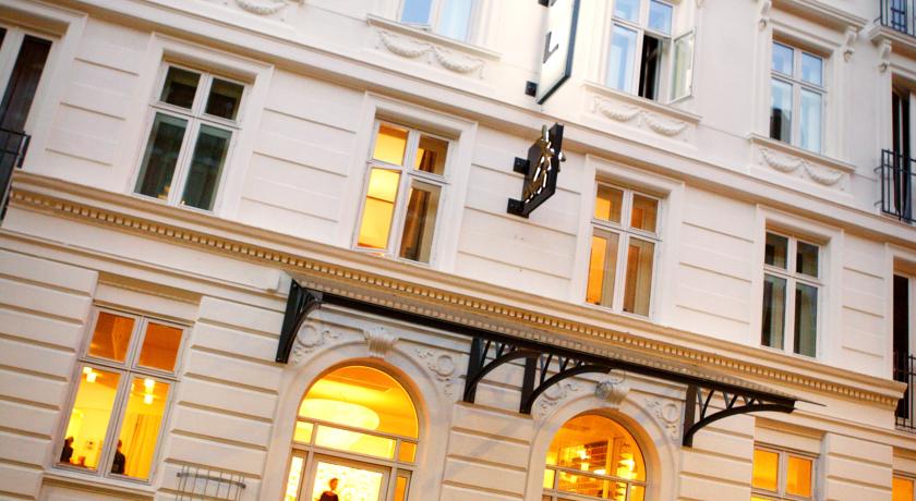 Фото 
Royal Glitter Bay Villas
