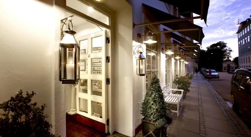 Фото 
Yellow Bird Hotel
