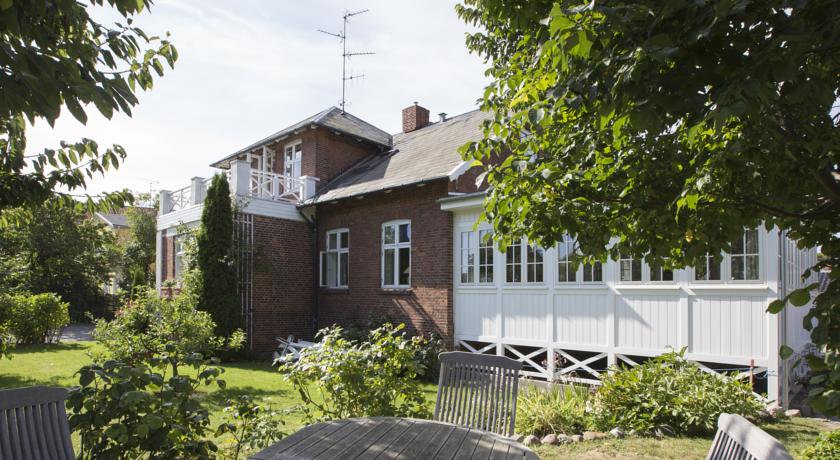 Фото 
White Sands Beach Condos
